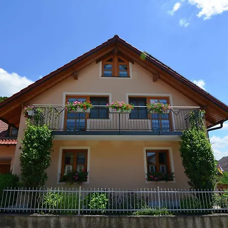 Modern In Prunn Near Hébergement de vacances